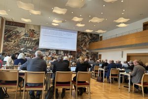 Sachsens Landessynode behandelt am 7. März 2026 die Übernahme der EKD-Anerkennungsrichtlinie in Sachsen.